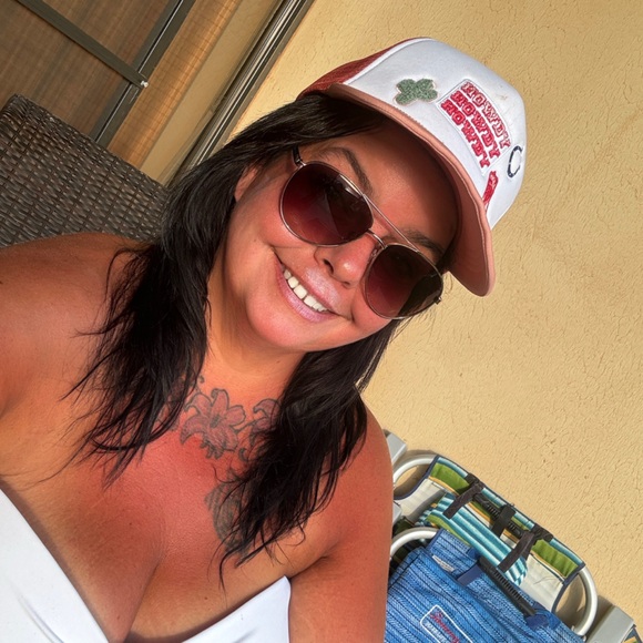 Meet your Posher, Twila - Picture 3 of 8